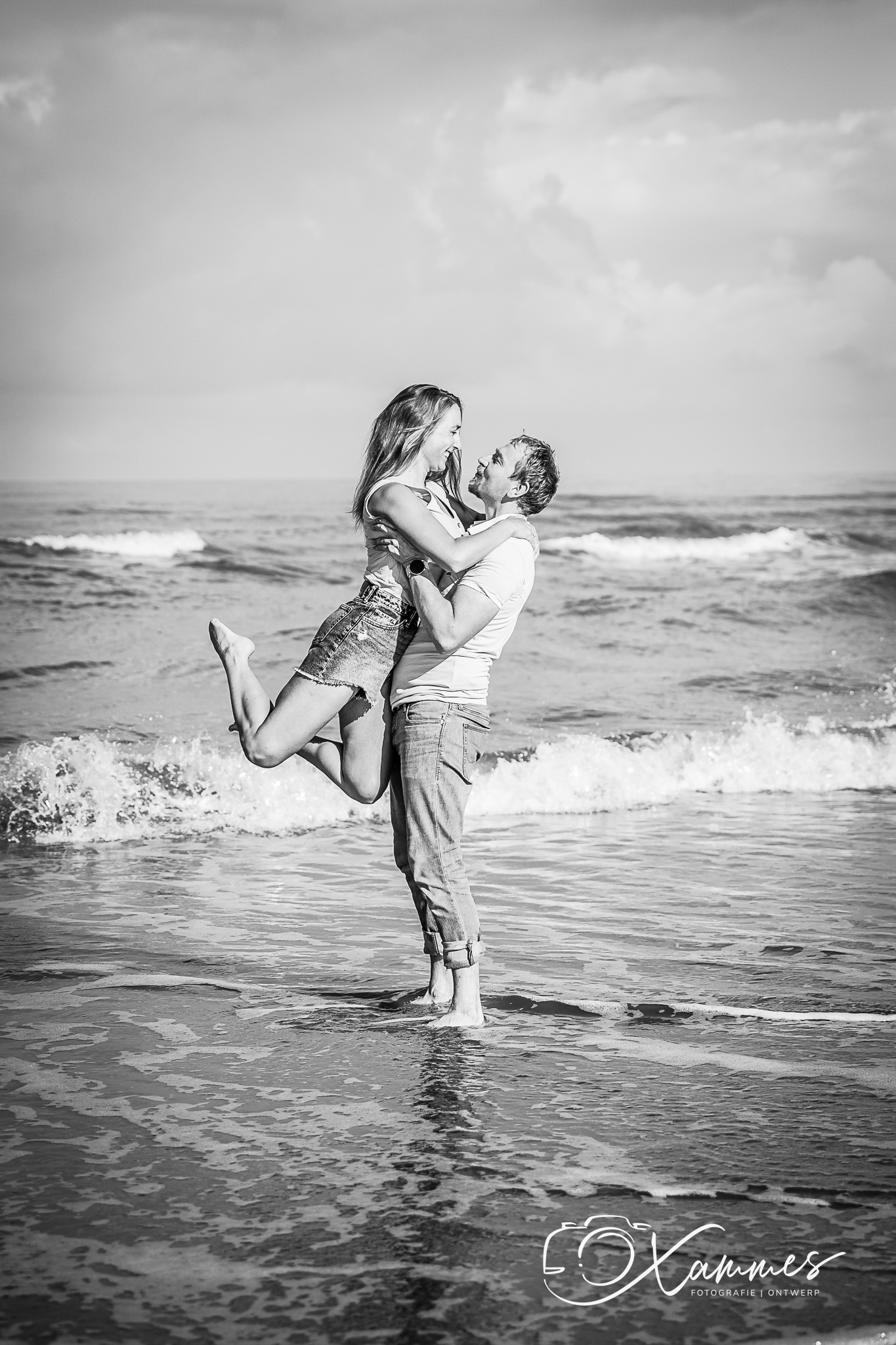 Ontdek waarom een loveshoot zoveel meer is dan alleen mooie foto’s. Een moment van echte verbondenheid, spontane liefde en blijvende herinneringen. Lees meer!