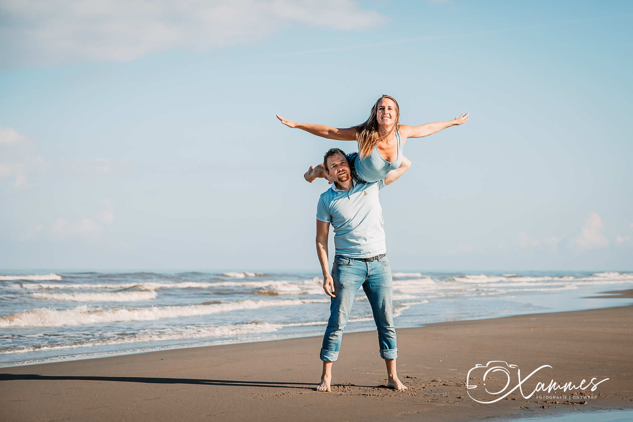 Ontdek waarom een loveshoot zoveel meer is dan alleen mooie foto’s. Een moment van echte verbondenheid, spontane liefde en blijvende herinneringen. Lees meer!