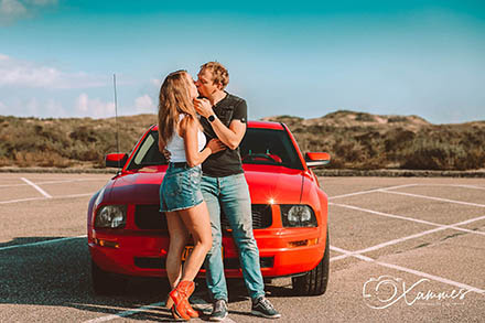 Ontdek waarom een loveshoot zoveel meer is dan alleen mooie foto’s. Een moment van echte verbondenheid, spontane liefde en blijvende herinneringen. Lees meer!