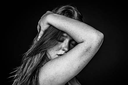 Ik kom met liefde en plezier bij je thuis om een puur portret te maken dat echt jouw persoonlijkheid vastlegt of dat van je kind